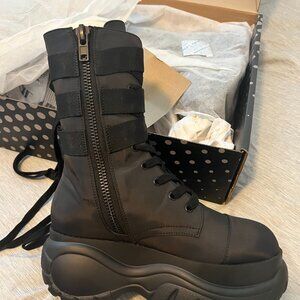 Poster Girl Mad Hustle Pocket Combat Boot NEW in Box